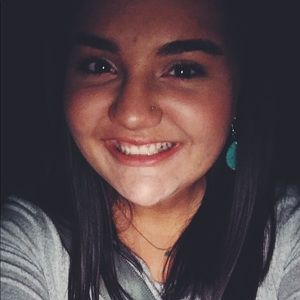 Meet your Posher, Lydia